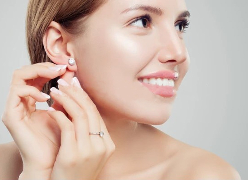 diamond earring studs