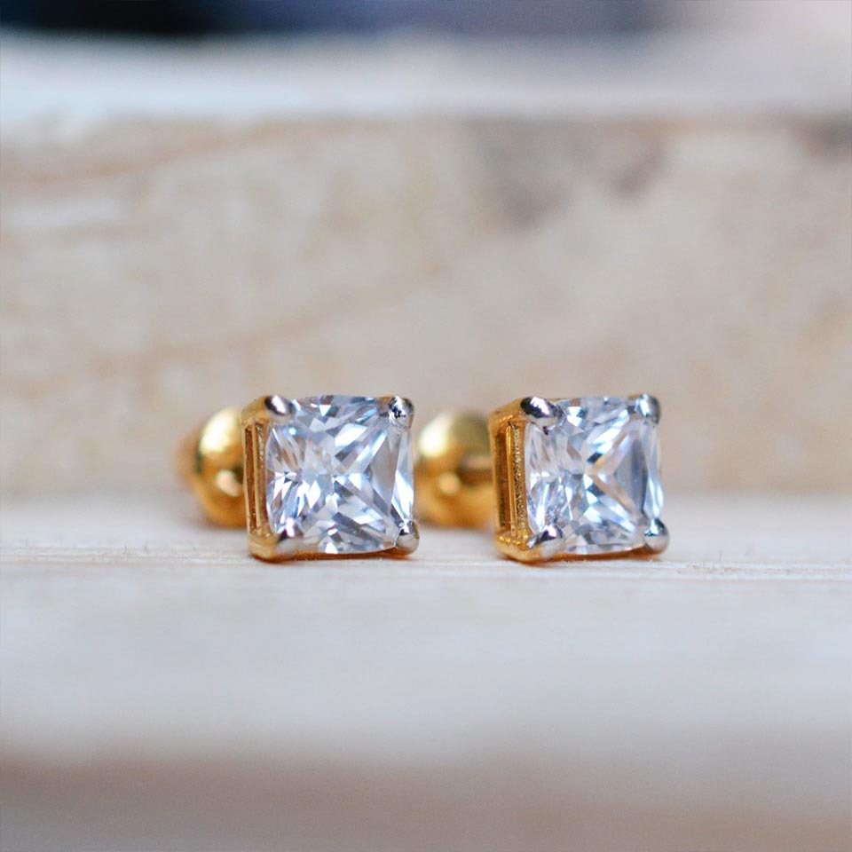small gold earrings at dishis jewels