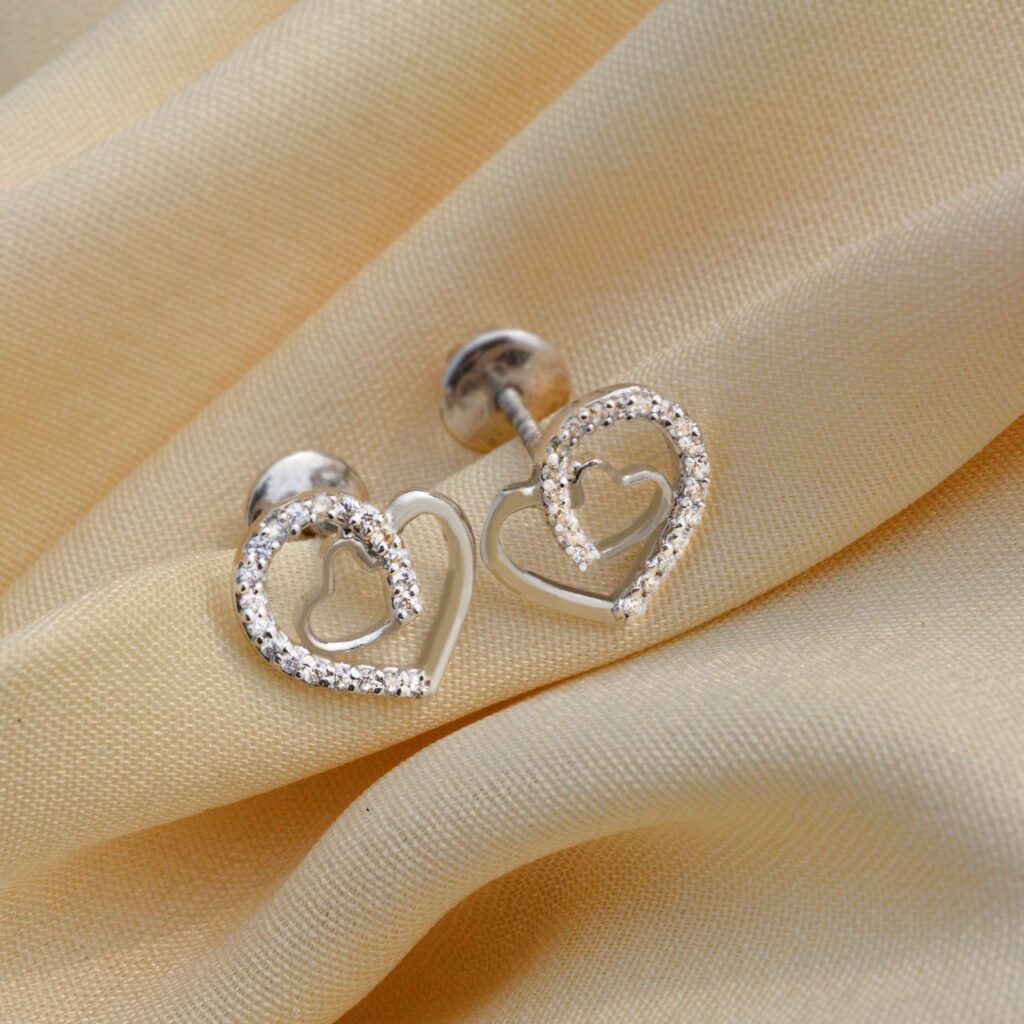 gold earring