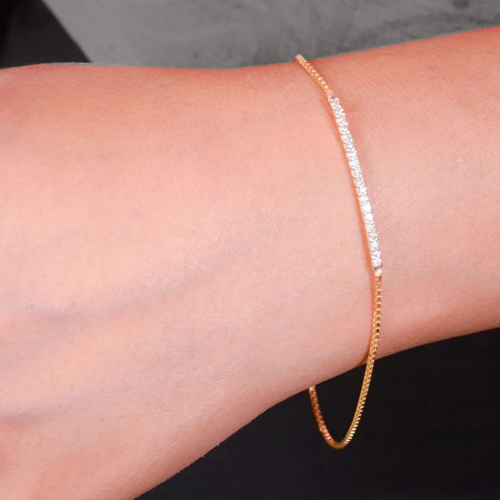 benefits of wearing a gold bracelet