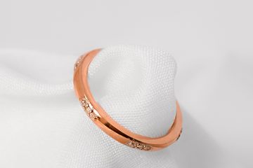 Rose gold diamond rings