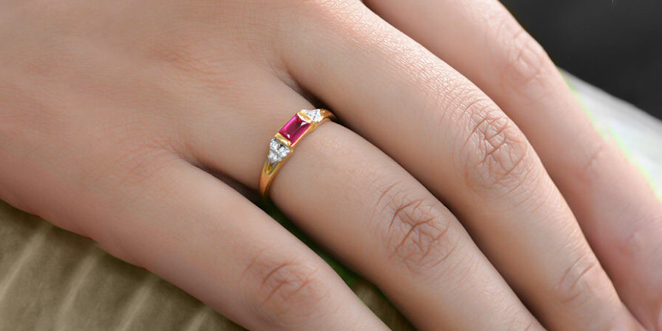 Stunning Pear Cut Pink Three Stone Engagement Ring – shine of diamond