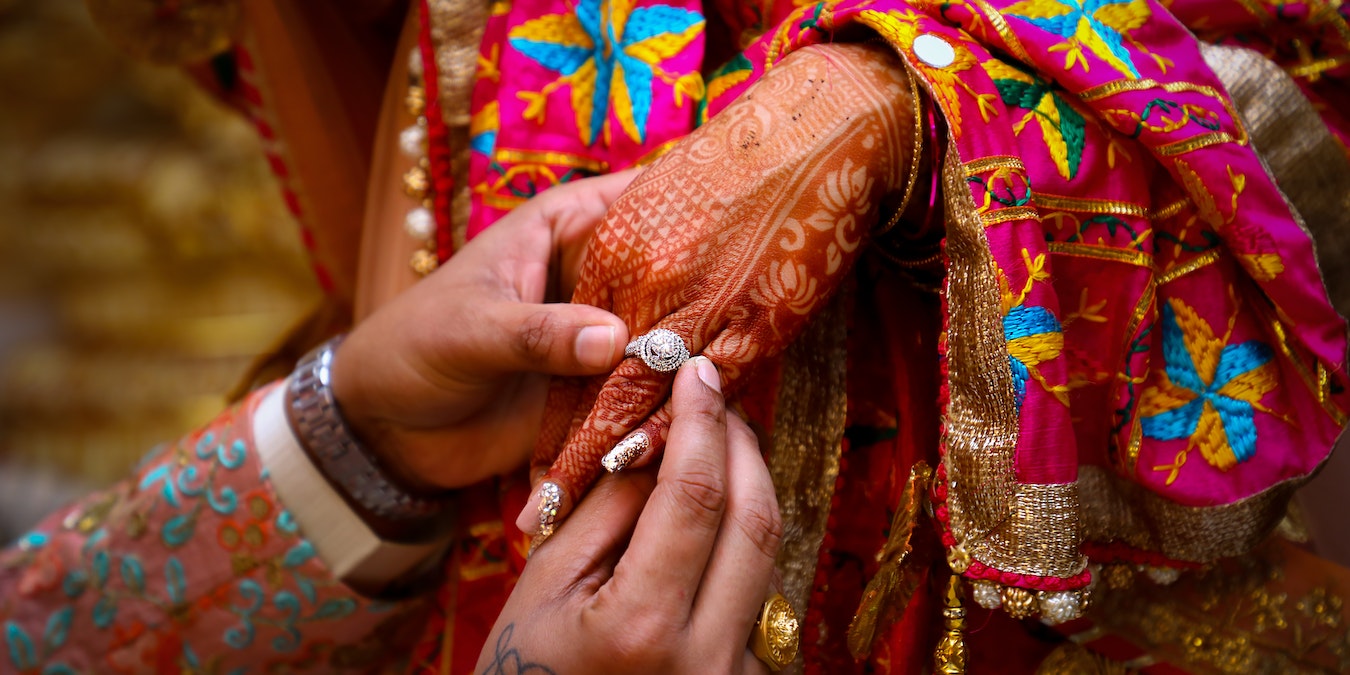 Celebrity Jewellery worn by Bollywood Brides DishiS Designer Jewellery