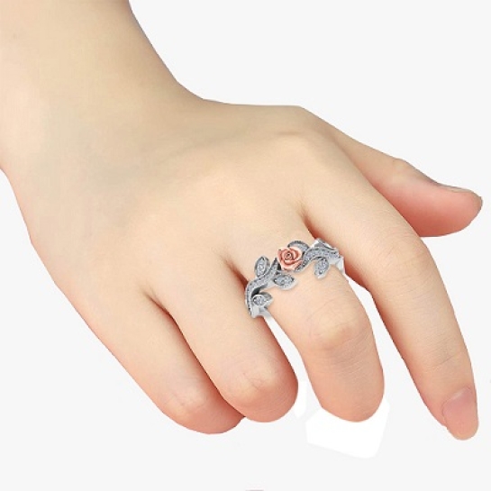 Zinat Diamond Ring