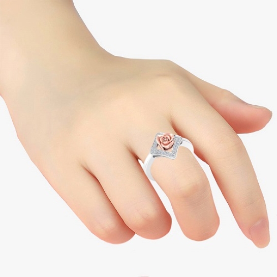 Dishe Diamond Ring