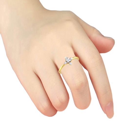 Parineeti Gold Diamond Ring