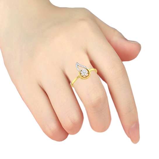 Aanisah Gold and Diamond Ring