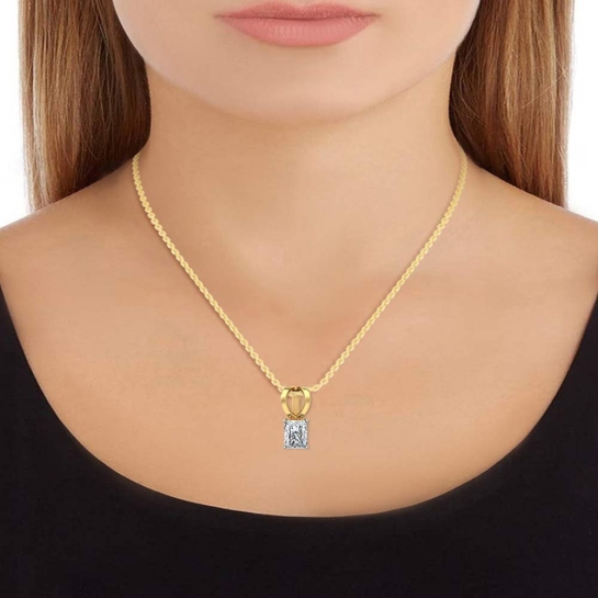 Karter Gold Pendant