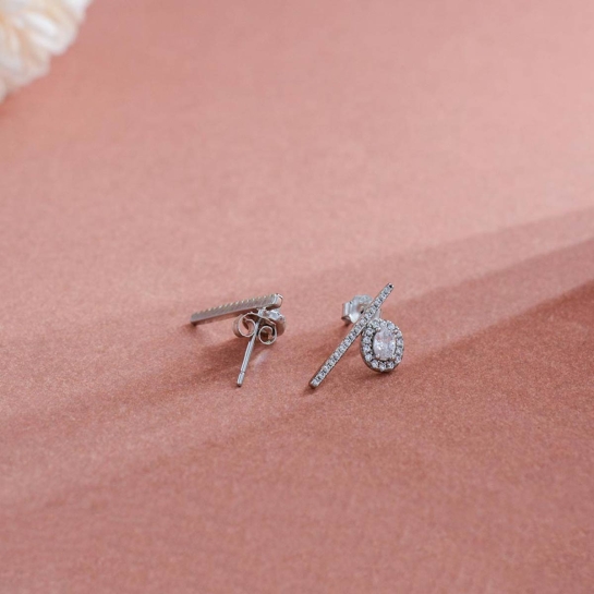 925 Sterling Silver Elegant Pihu Studs earrings