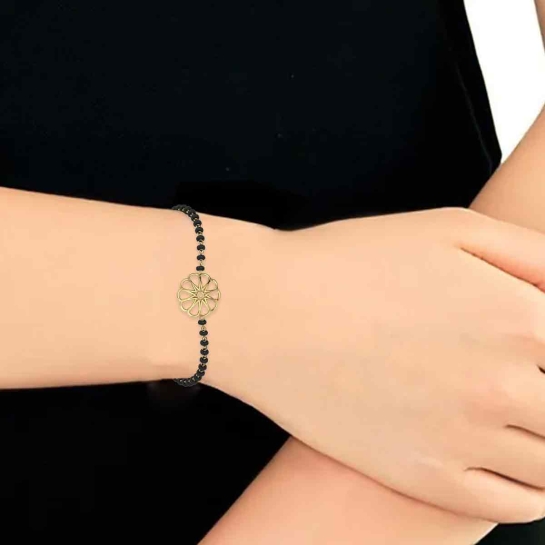 Shruti Gold Bracelet