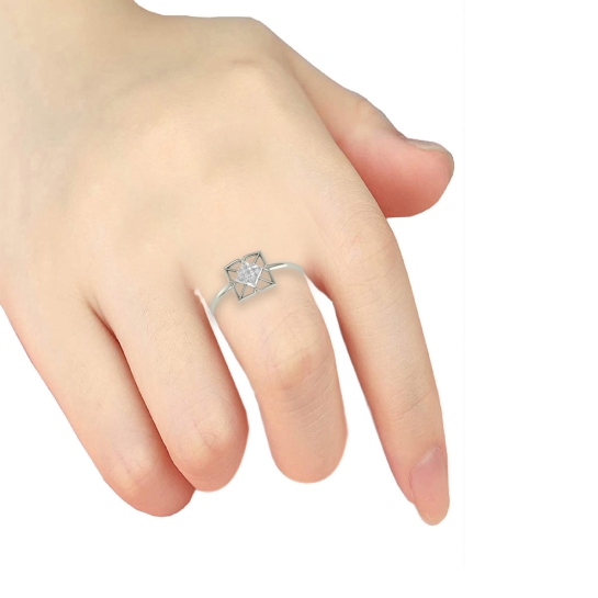 Tanny Diamond Ring