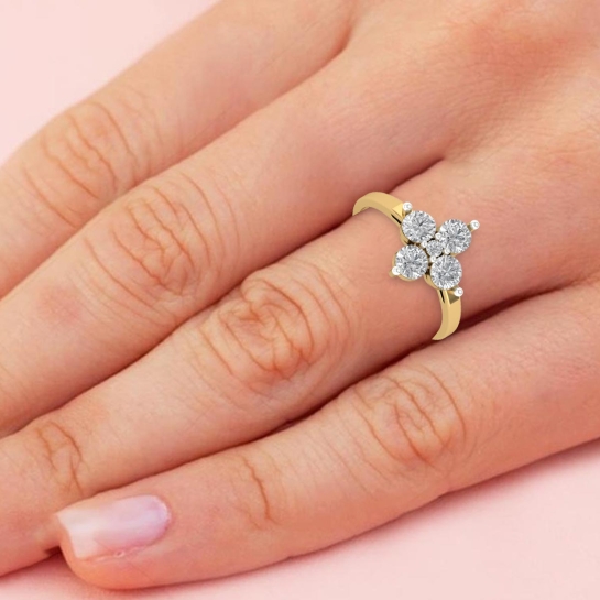 Nishika Gold and Diamond Ring