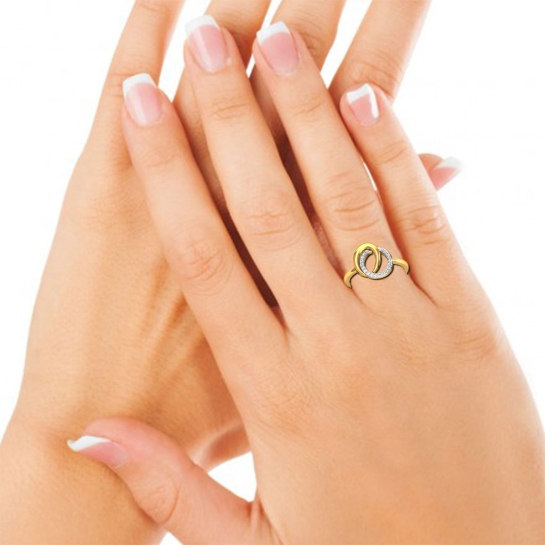 Amshu Diamond Ring For Engagement