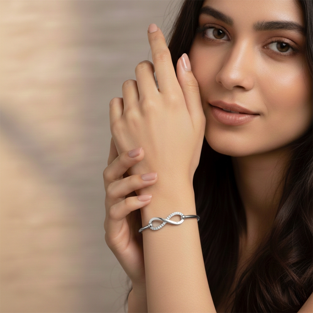 Ananta Diamond Loop Bracelet