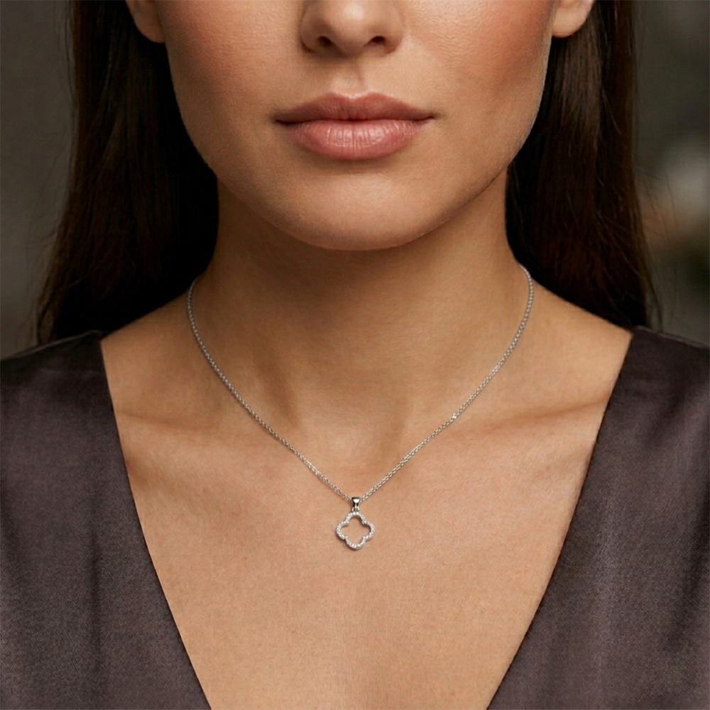 Lumière Clover Diamond Pendant