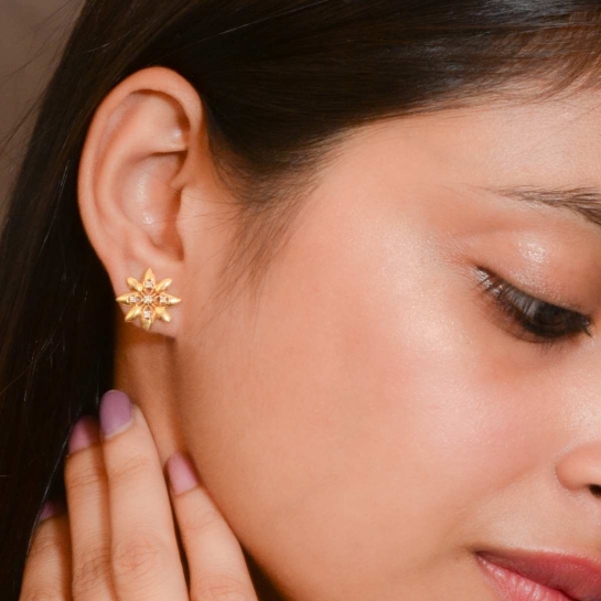 Namrita Flower Stud Earrings Namrita Flower Stud Earrings