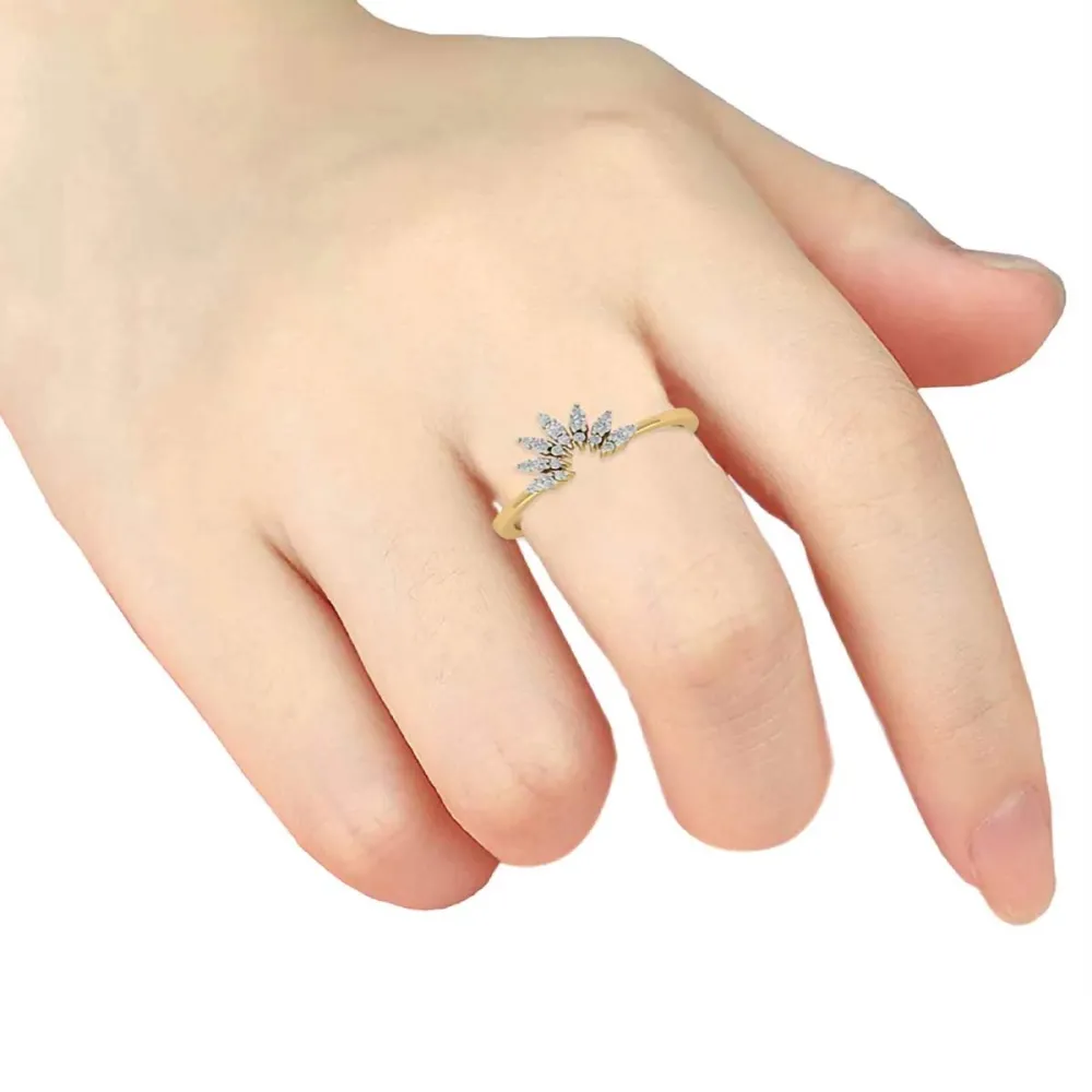 Shumona Gold and Diamond Ring Shumona Gold and Diamond Ring