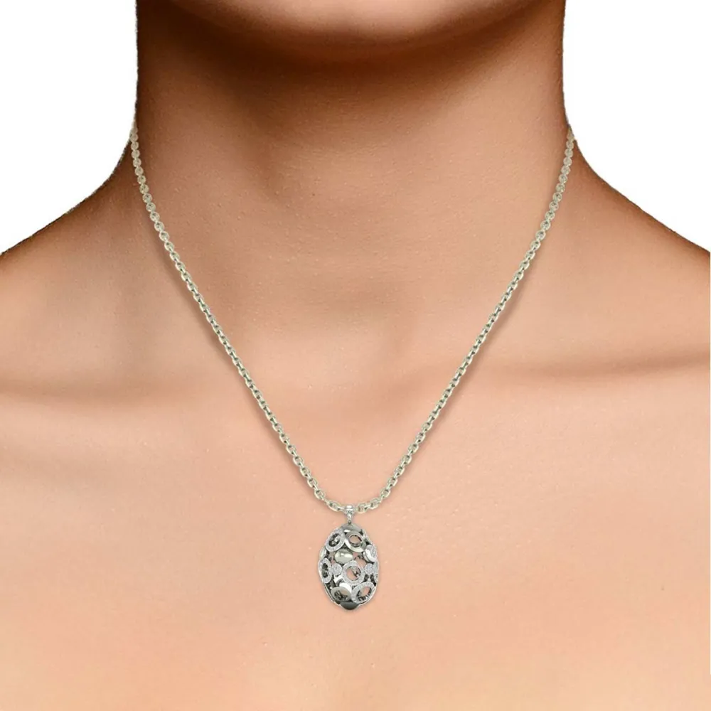 Niharika Diamond Pendant
