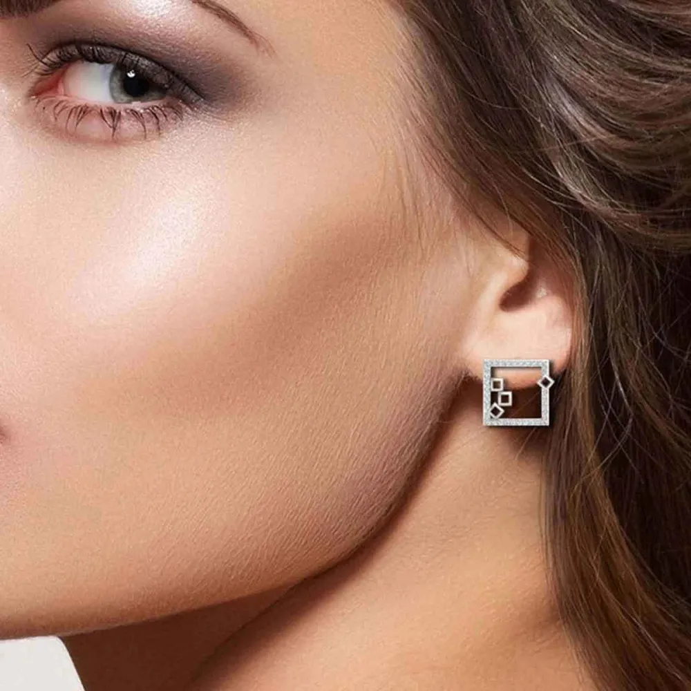 Varnika Silver Studs Earrings Varnika Silver Studs Earrings