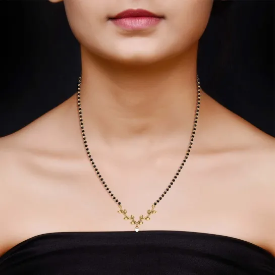 Deepa 18kt Yellow Mangalsutra Designs in Gold